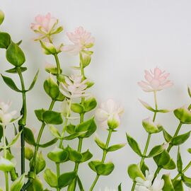 Искусственная зеленая ветвь с розовыми соцветиями, 35 см, изображение 3 ᐒ купить на  ❤ Like7km.com.ua