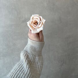 Головка розы, кремовая, 7,5 см, изображение 4 ᐒ купить на  ❤ Like7km.com.ua